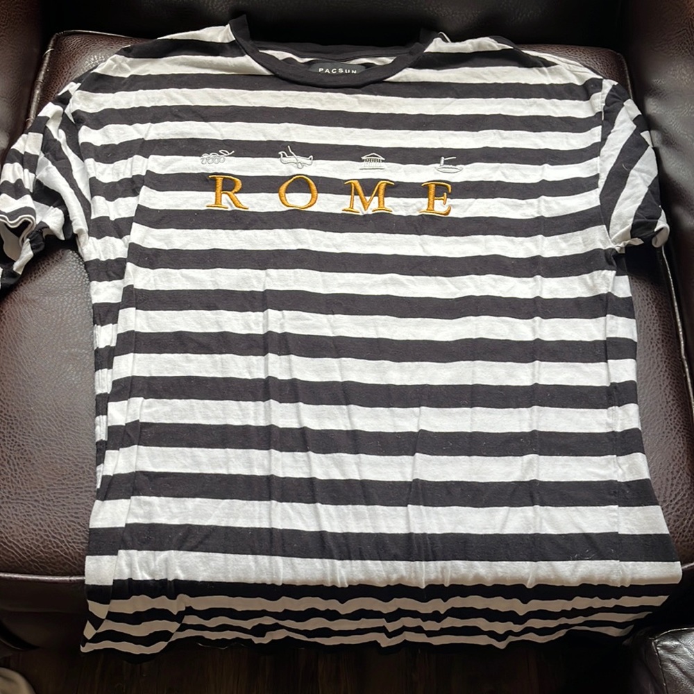 Rome tee.